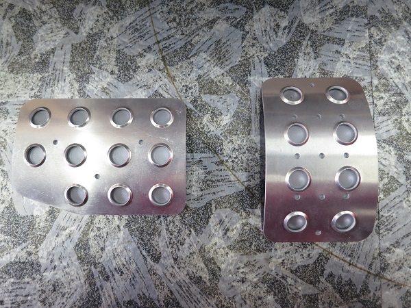 【developing】TEZZO Non-slip pedal mat (2 pieces) for Alfa Romeo 4C